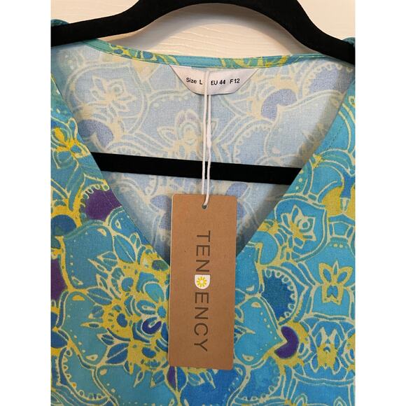 NWT Tendency Dress Size Large Short Sleeve Floral Geometric Blue Yellow V Neck - Picture 3 of 10